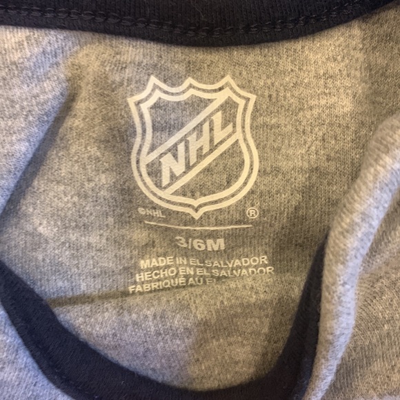 Set of 3 Winnipeg Jet Onesie - Picture 2 of 2